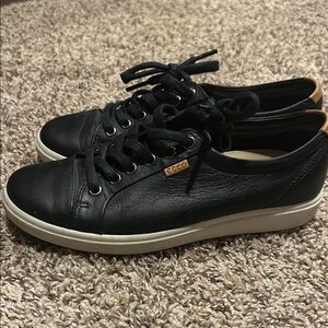 Ecco Black Leather Casual Shoes